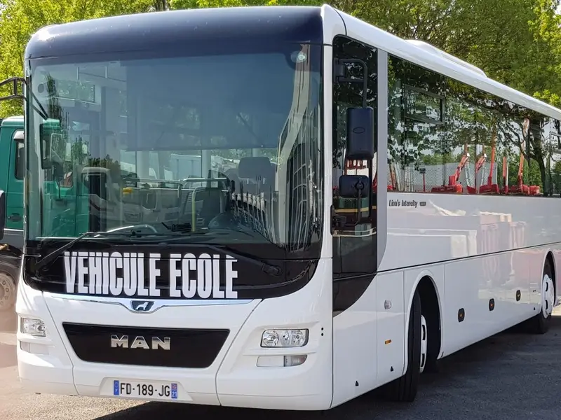 Autocar MAN Intercity utilisé pour la formation au permis D